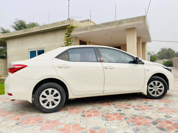 toyota-corolla-altis-x-manual-16-big-1