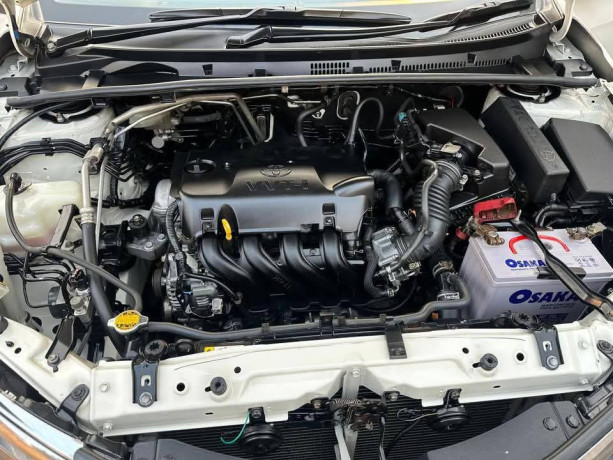 toyota-corolla-altis-x-manual-16-big-9