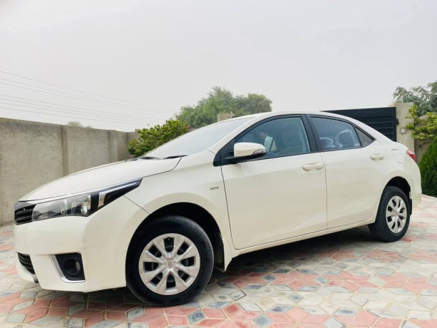toyota-corolla-altis-x-manual-16-big-3