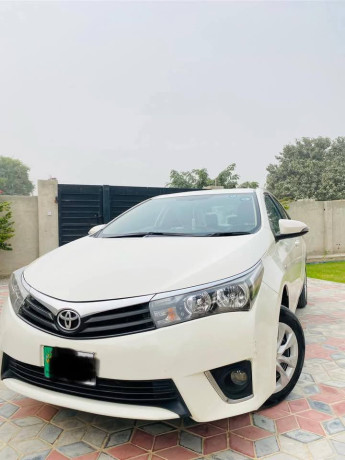 toyota-corolla-altis-x-manual-16-big-7