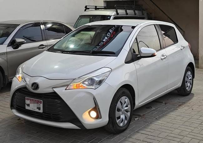 toyota-vitz-10f-safety-edition-iii-big-2