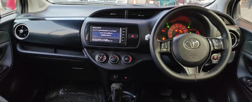 toyota-vitz-10f-safety-edition-iii-big-4