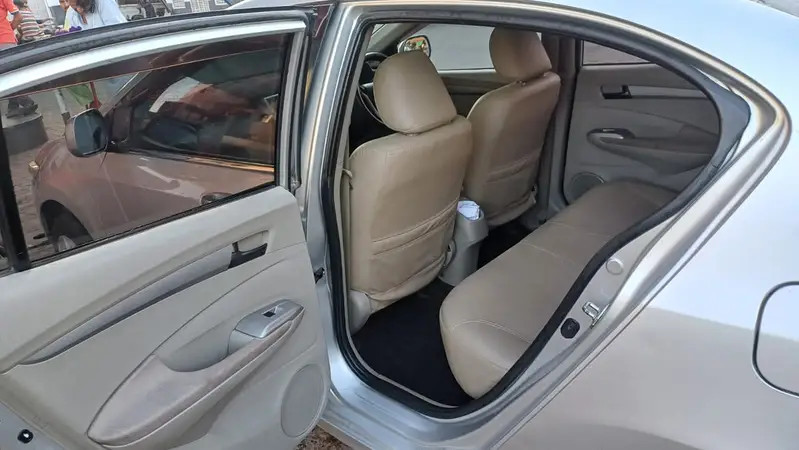honda-city-13-i-vtec-2015-big-5
