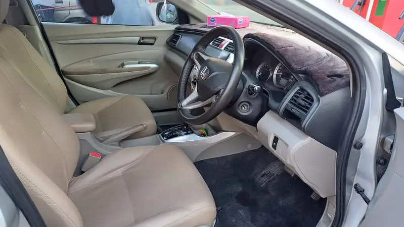 honda-city-13-i-vtec-2015-big-4