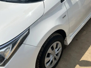 toyota-corolla-gli-2018