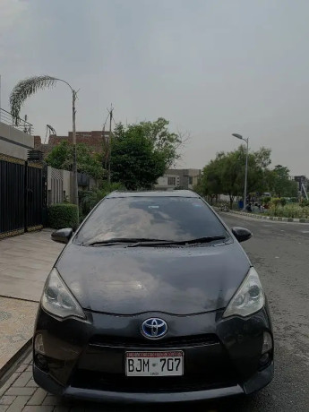 toyota-aqua-20132017-full-option-push-start-big-7