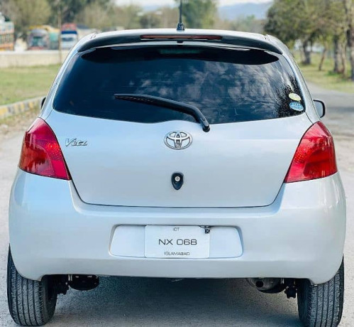 toyota-vitz-f-13-big-3