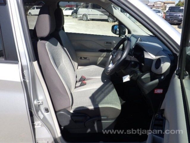mitsubishi-ek-wagon-m-2021-big-8
