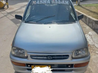 daihatsu-cuore-2011