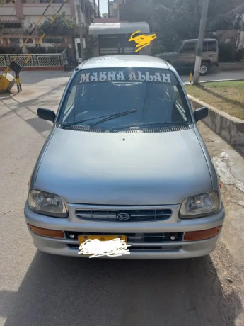 daihatsu-cuore-2011-big-0