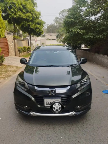 honda-vezel-x-l-package-hybrid-20152020-big-0