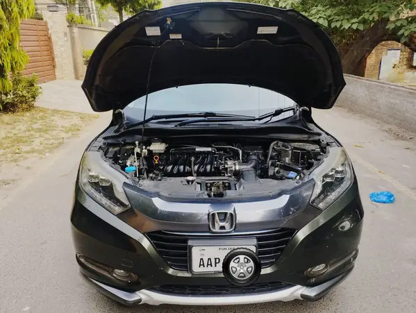 honda-vezel-x-l-package-hybrid-20152020-big-2