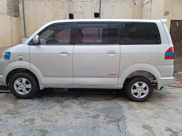 suzuki-apv-2006-big-2