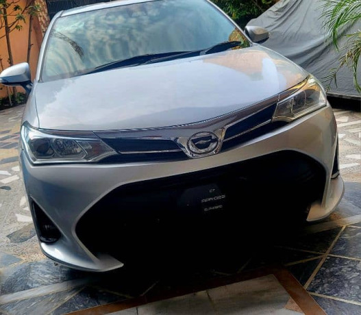 toyota-corolla-fielder-hybrid-ex-big-0