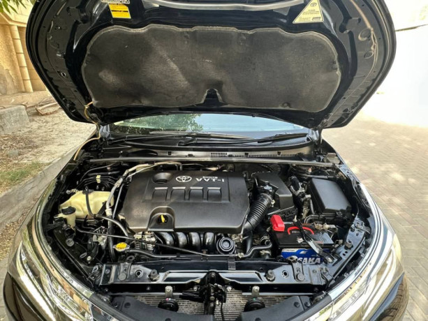 toyota-corolla-altis-x-manual-16-big-7