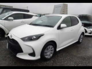 toyota-yaris-2021-4-grade