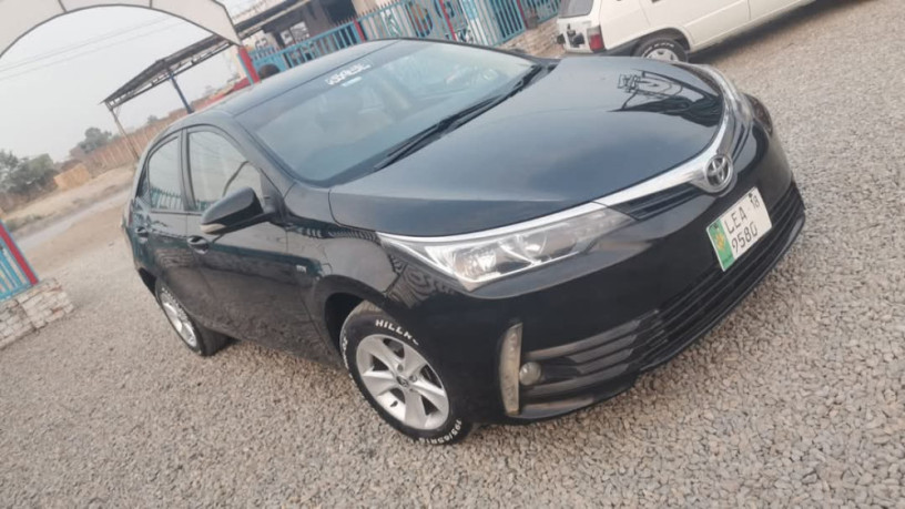 toyota-corolla-altis-x-manual-16-big-2