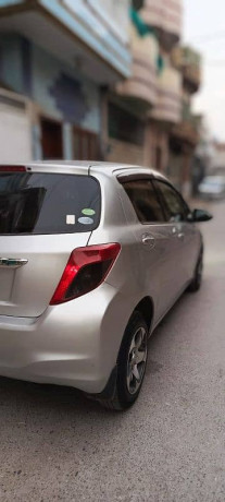toyota-vitz-f-10-big-5