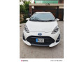 toyota-aqua-2018-small-0