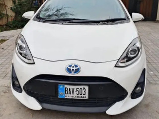 toyota-aqua-2018
