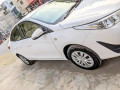 toyota-yaris-sedan-gli-mt-13-small-2