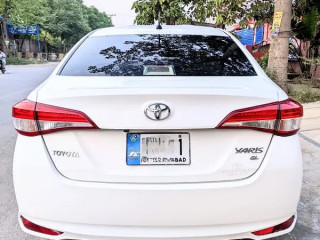 toyota-yaris-sedan-gli-mt-13