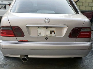 mercedes-benz-e-class-estate-e-200