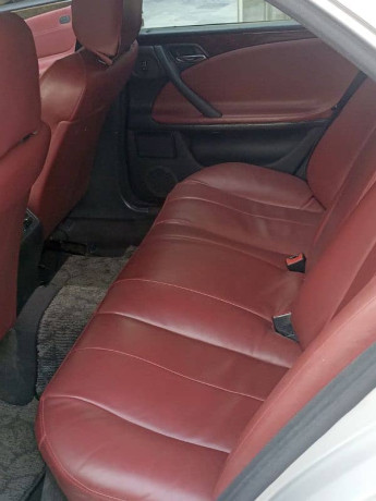mercedes-benz-e-class-estate-e-200-big-4