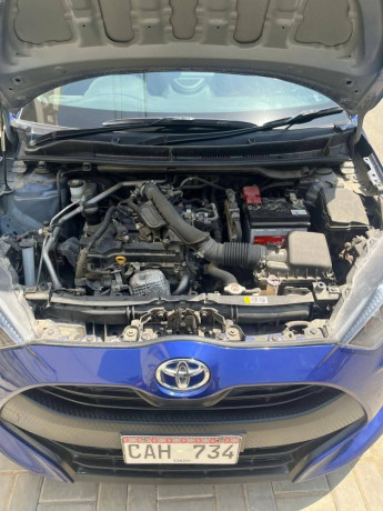 toyota-yaris-hatchback-g-big-4