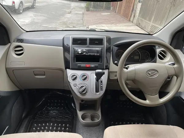 daihatsu-mira-20102013-big-3