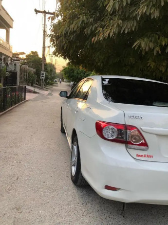 toyota-corolla-xli-2011-big-3