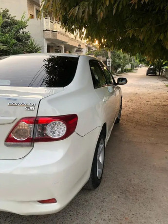 toyota-corolla-xli-2011-big-4