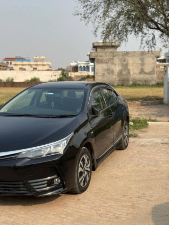 toyota-corolla-altis-x-manual-16-big-5