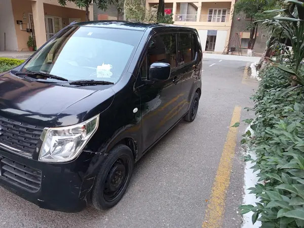 suzuki-wagon-r-fx-2015-big-2