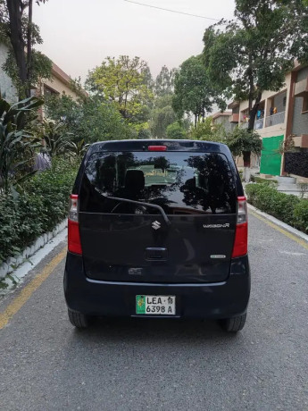 suzuki-wagon-r-fx-2015-big-0