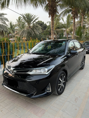 toyota-corolla-axio-wxb-big-2