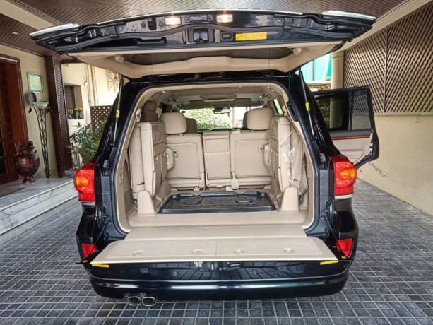 toyota-land-cruiser-zx-gasoline-35l-big-5