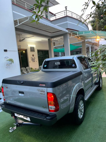 toyota-hilux-revo-g-28-big-9