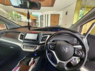 honda-jade-hybrid-x