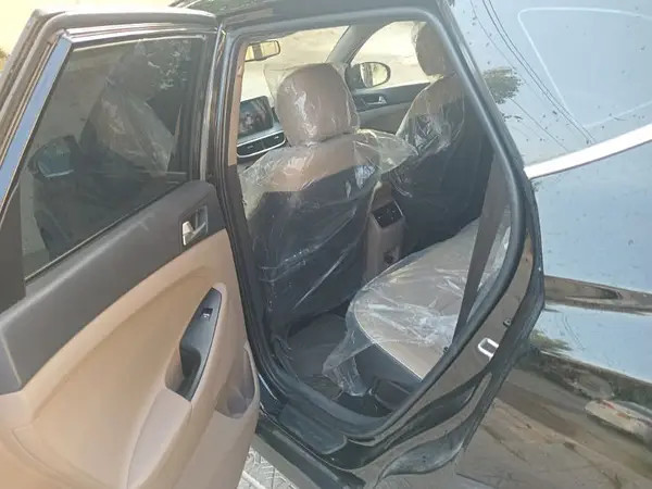 hyundai-tucson-fwd-gls-sport-2024-full-original-like-brand-new-car-big-6
