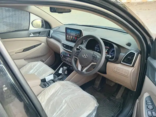 hyundai-tucson-fwd-gls-sport-2024-full-original-like-brand-new-car-big-5