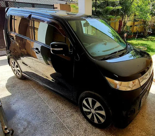 suzuki-wagon-r-stingray-2012-big-6