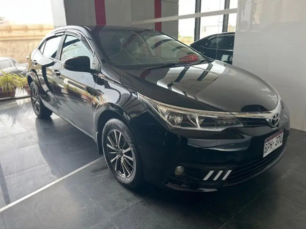 toyota-corolla-gli-13-at-2018-big-1