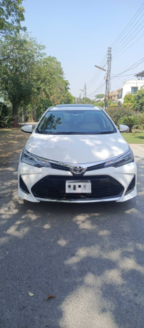 toyota-corolla-altis-16-x-cvt-i-special-edition-big-0