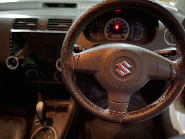suzuki-swift-glx-cvt-big-7