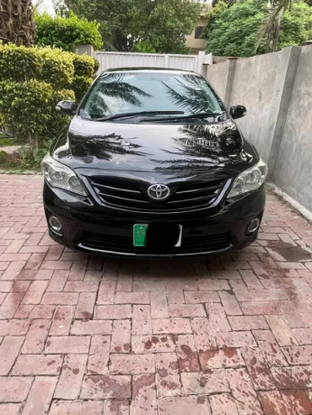 toyota-corolla-big-0