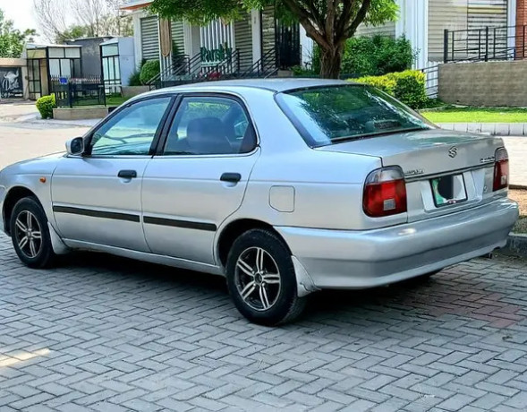 suzuki-baleno-2005-big-13