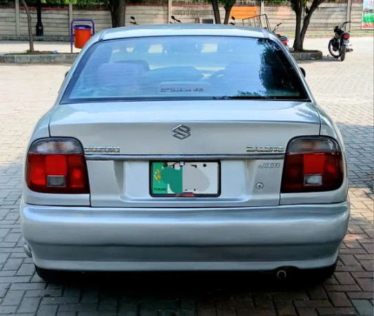 suzuki-baleno-2005-big-12
