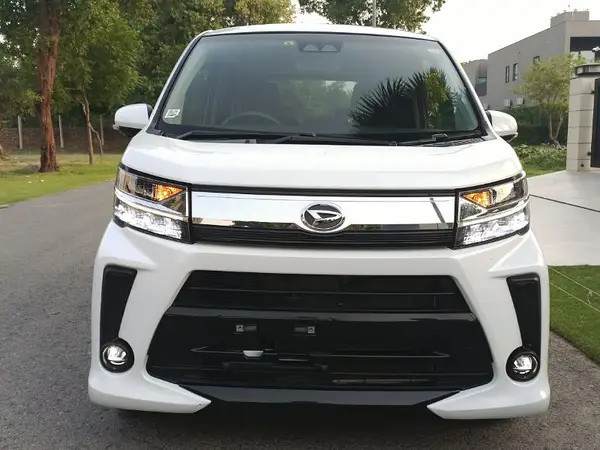 daihatsu-move-custom-x-sv-saiii-2022-big-2
