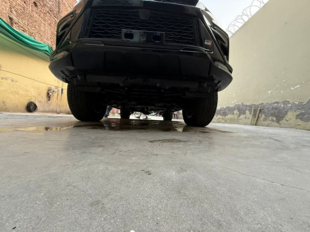 toyota-fortuner-gr-s-big-10